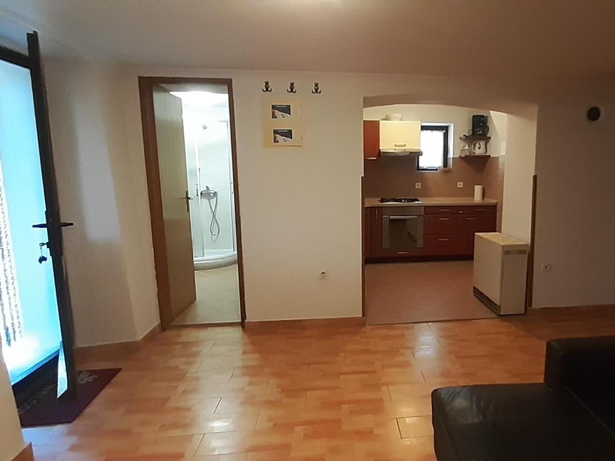 Holiday Home Loznati Црес Экстерьер фото
