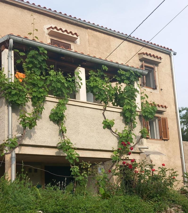 Holiday Home Loznati Црес Экстерьер фото