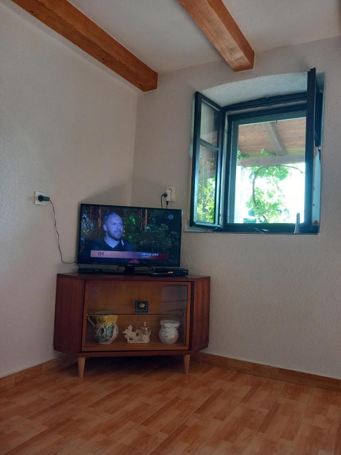Holiday Home Loznati Црес Экстерьер фото