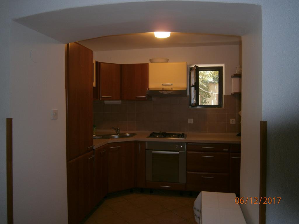 Holiday Home Loznati Црес Экстерьер фото